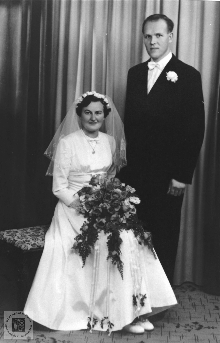 Brudeparet Helen og John Glomså, Øyslebø.
