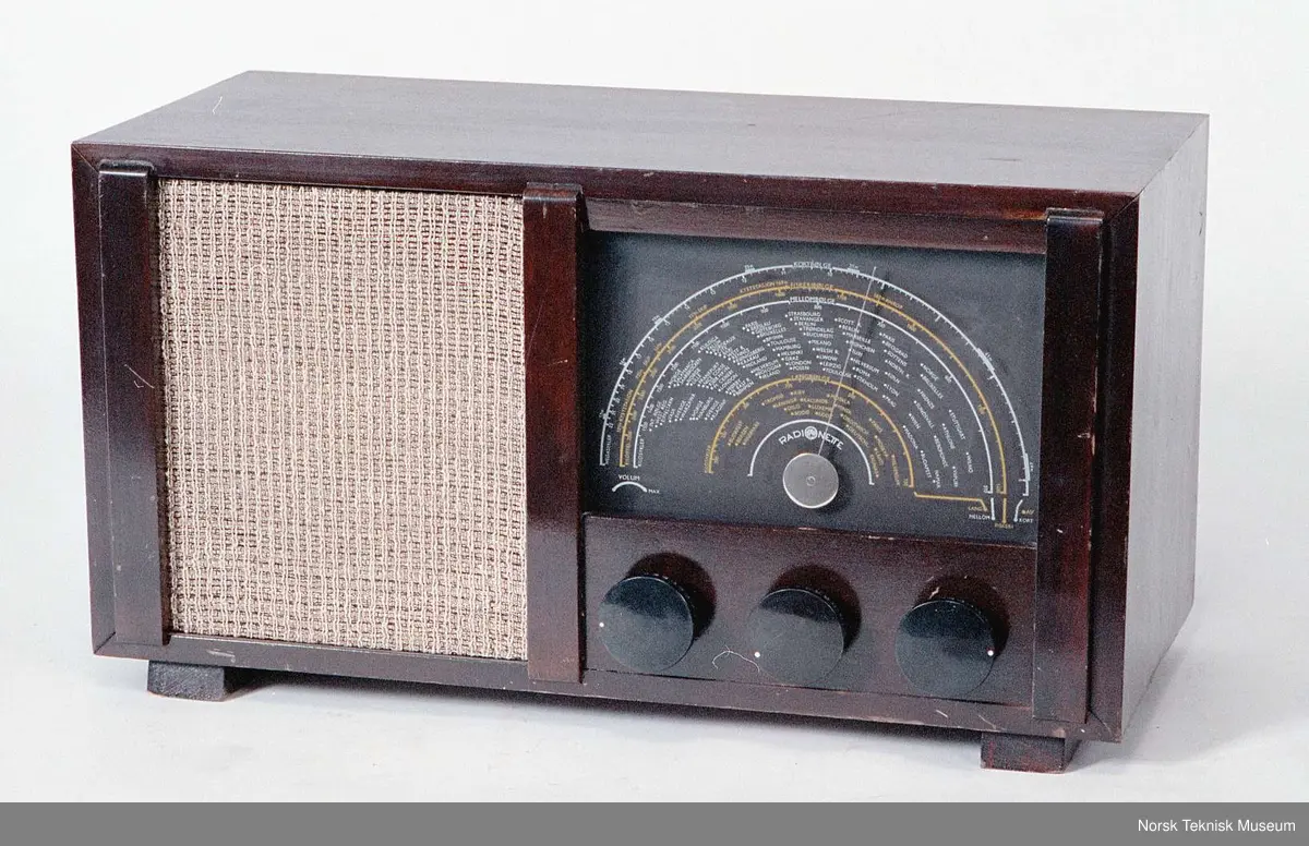 Radio - Norsk Teknisk Museum / DigitaltMuseum
