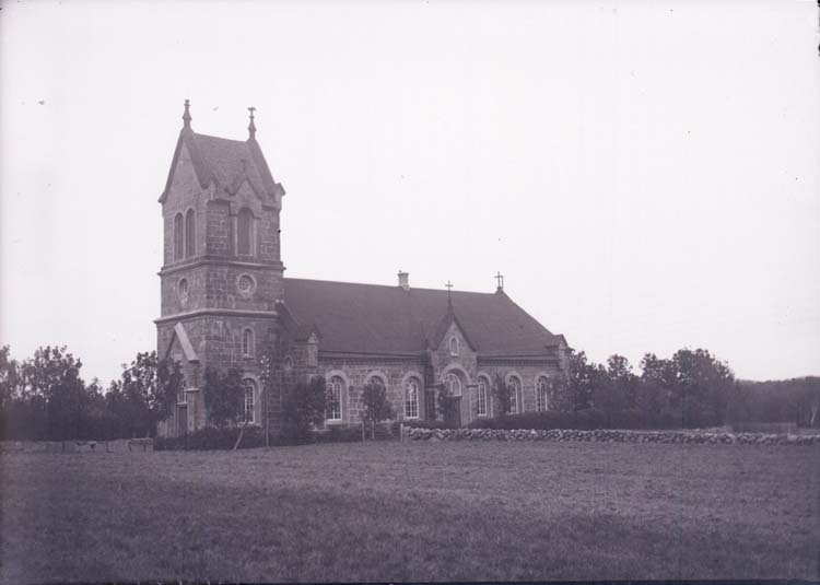 Enligt text som medföljde bilden: "Brastad. Brastads kyrka 15/9 1901."