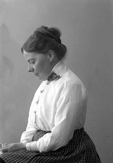 Enligt fotografens journal nr 4 1918-1922: "Parker, Fr. Adeline Göteborg".