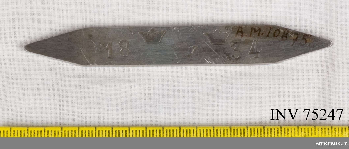 Grupp F. V. 
Märk-sticka- märkt- på ena sidan 6.K.No.2-3.125, på den andra sidan tre kronor och 1834.