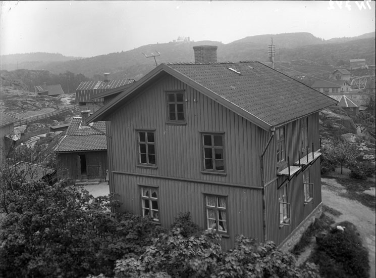 Enligt tidigare noteringar: "Bostadshus vid Samnerödsvägen, tillhörde Uddevalla Tändsticksfabrik."
