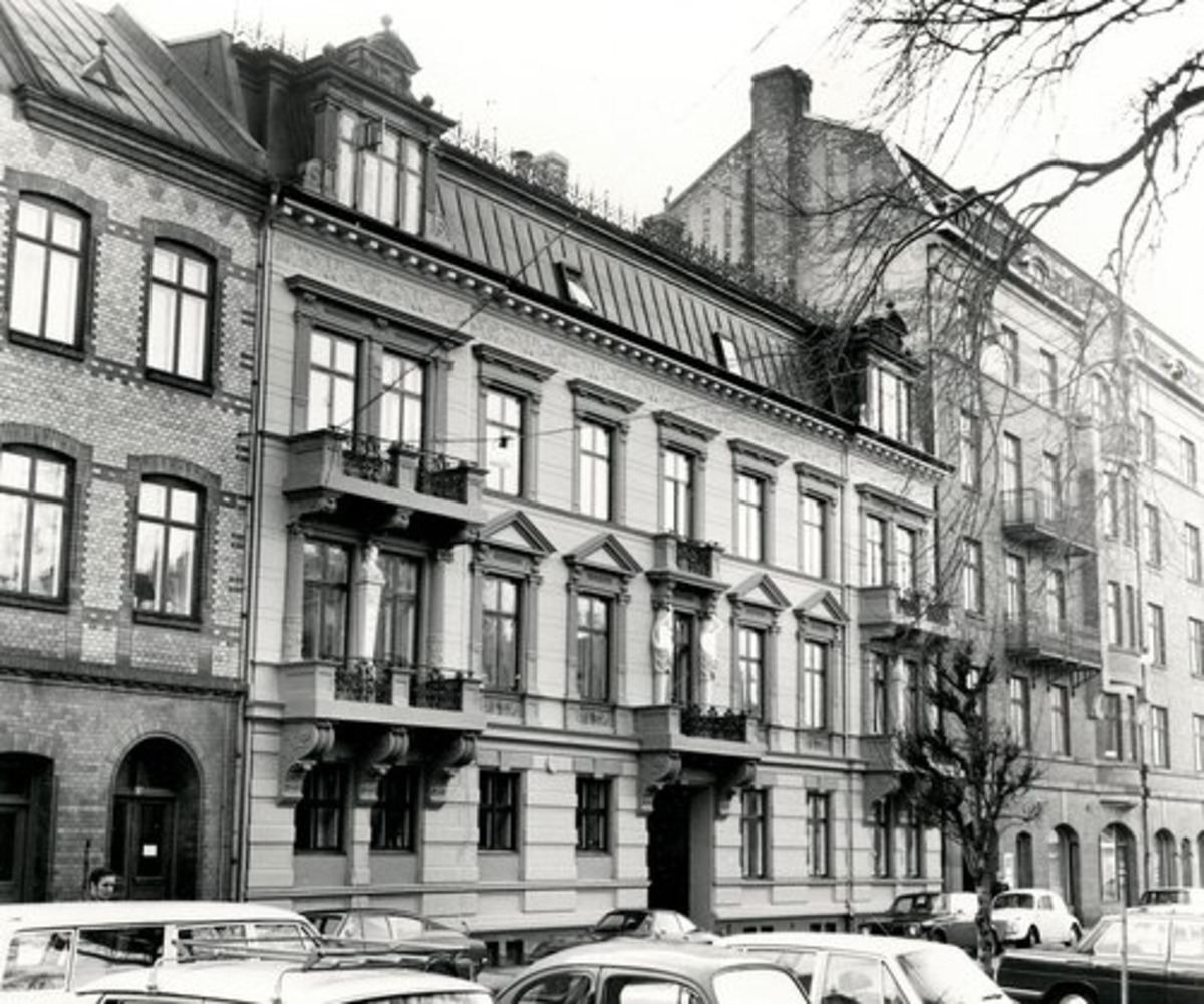 Halmstad, Syskonhamnsgatan 4. Kv Makrillen 5. Bostadshus uppfört 1890.