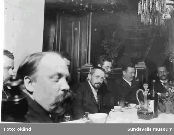 Hotell Nord, schweizeriet. Hotellet invigt 1876. Personer på bilden: Gustaf Rietz, Isak Holmer, This, Eriksson samt Adolf Knaust (längst till vänster).