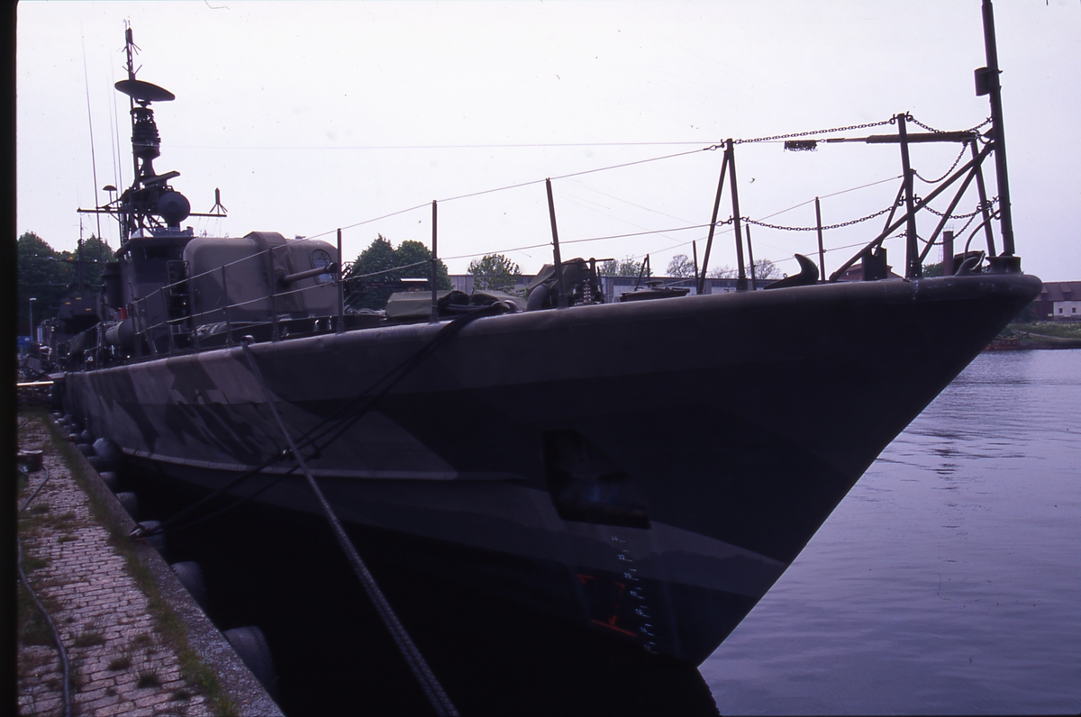 Robotbåten Västervik i hamn