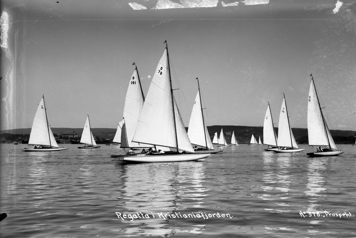 Seilbåter i regatta. 22 kvm kryssere i K.N.S. vårregatta 1921. 'Ranka' (O 76), 'Mefisto' (O 67), 'Vimsa' (O 79) med flere.
