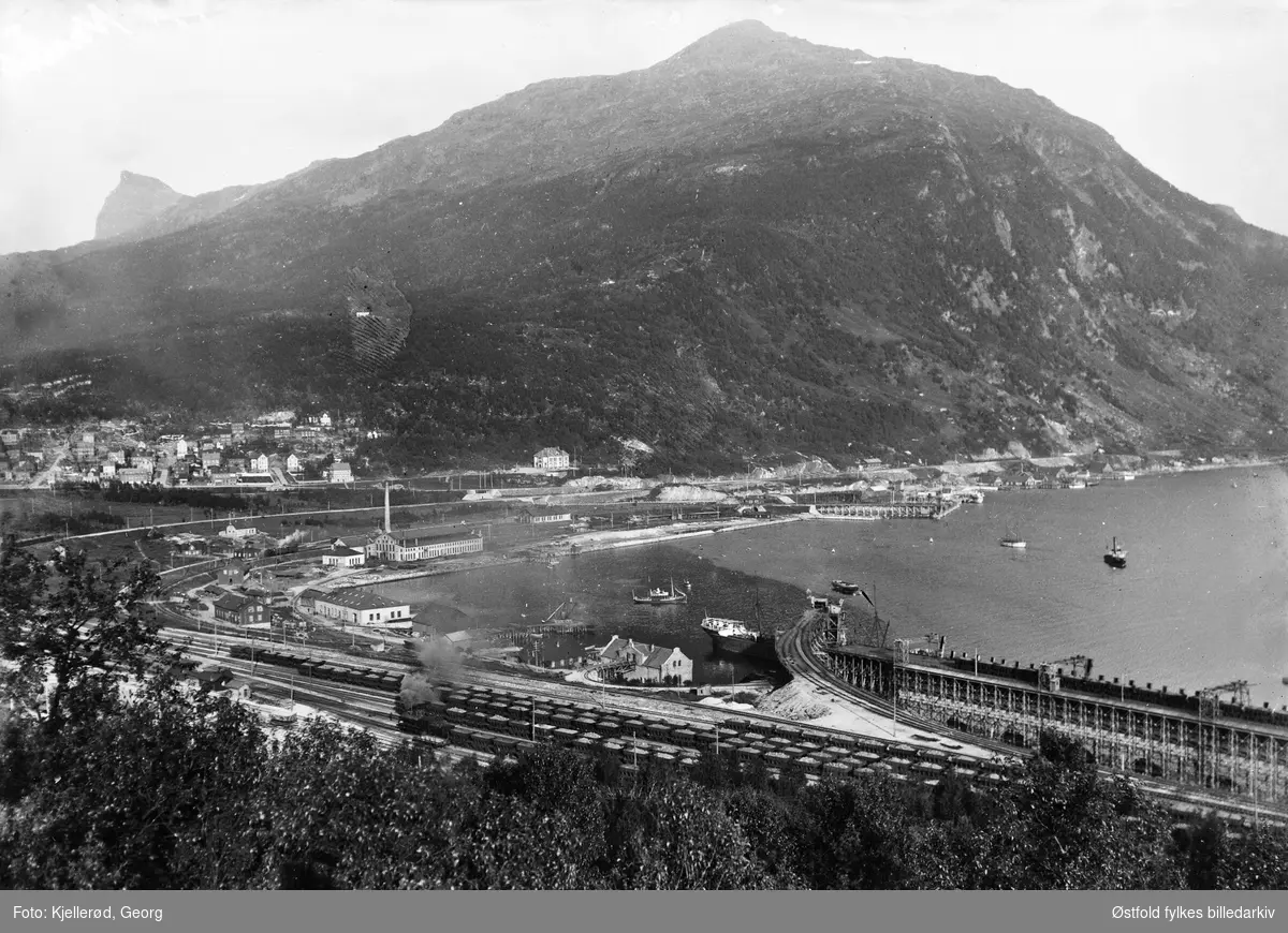 Narvik med havn og jernbane, Ofotbanen.