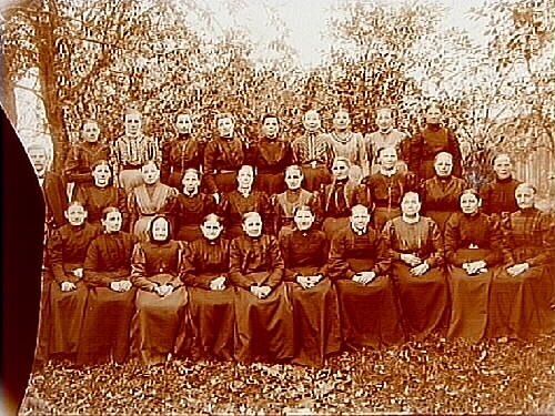 Mödraföreningen, 29 kvinnor.