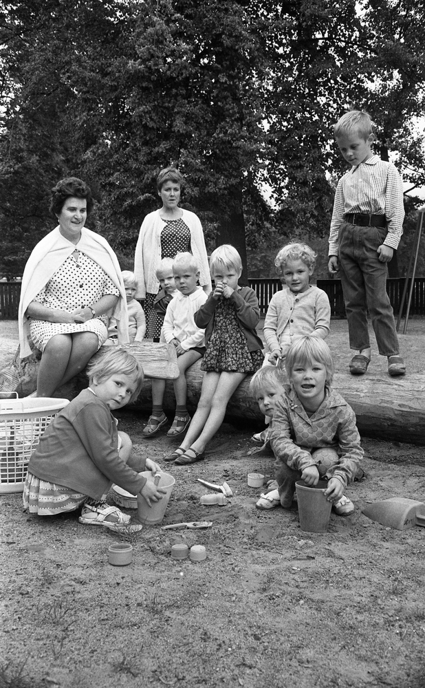 Barn i Stadsparken, Länet runt 2 augusti 1967