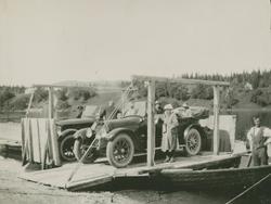 Automobilferge over Namsen ved Nes i Harran 1925