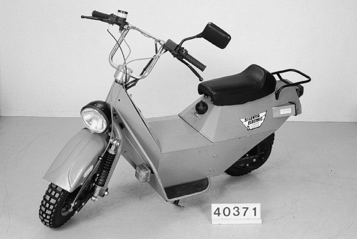 Silentia Electric är en elmotordriven scooter som lanserades 1988. Den självbärande karossen är gjord av helsvetsad stålplåt och scootern är utrustad med en hydraulisk skivbroms på framhjulet samt trumbroms på bakhjulet. Framhjulsfjädringen är av Earles-typ, och scootern har en automatväxel med tre hastigheter. Scootern drivs av ett 12V elmotor och 12V batteri och har kedjedrift. Högsta fart är ca 60 km/timmen och scootern väger 85 kg. Ortenheims patenterade automatiska återladdningssystem gör att elmotorn fungerar som generator i nedförsbacke eller under decceleration, och laddar batteriet. Prov som utfördes av Teknikum vid Uppsala Universitet på Ortenheims Silentia Electroped 24, en liknande modell i mopedutförande, visade att återladdningssystemet ger ca 28 % energiåtervinning. Electroped 24 körde under provet en sträcka av 77 km innan batterierna var slut.