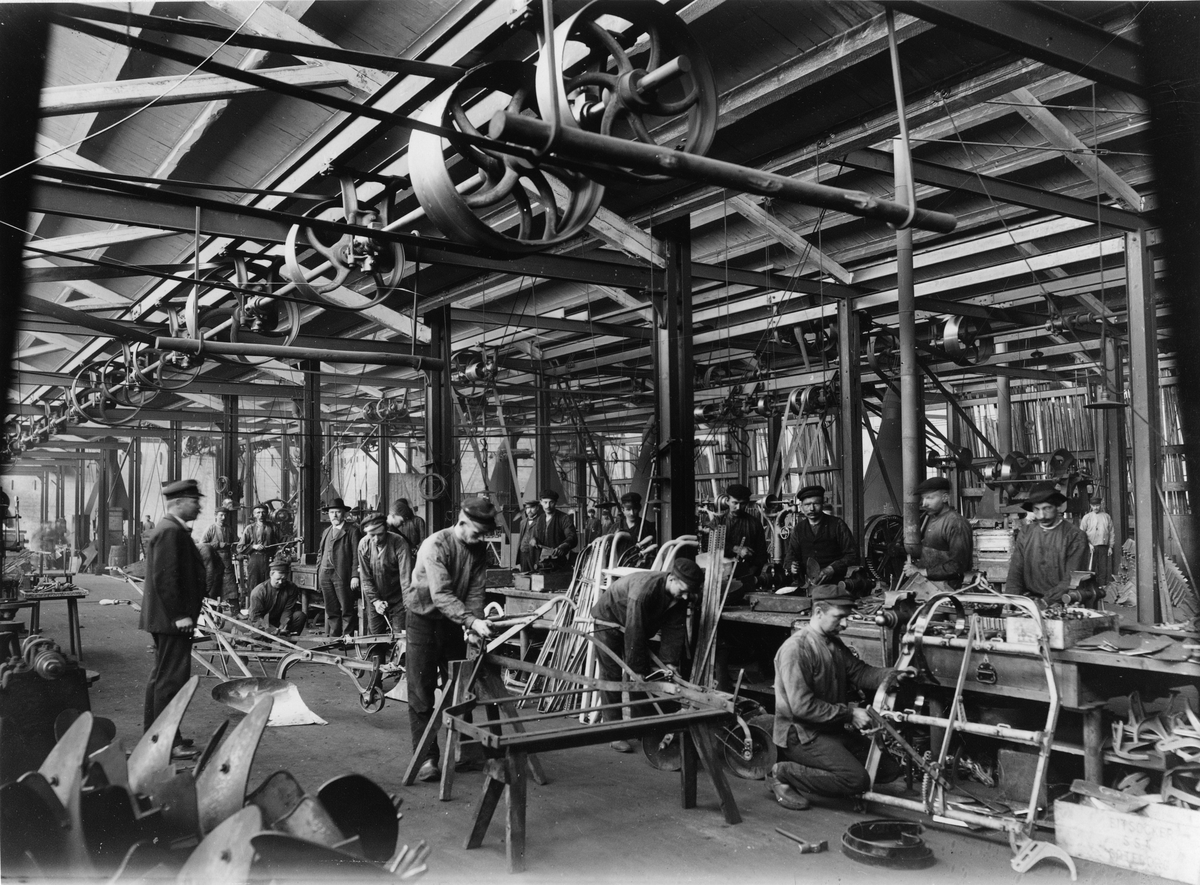 Norrahammars bruk. Redskapsverkstaden. Tillverkningen lades ner sedan den sålts till Överum 1929.