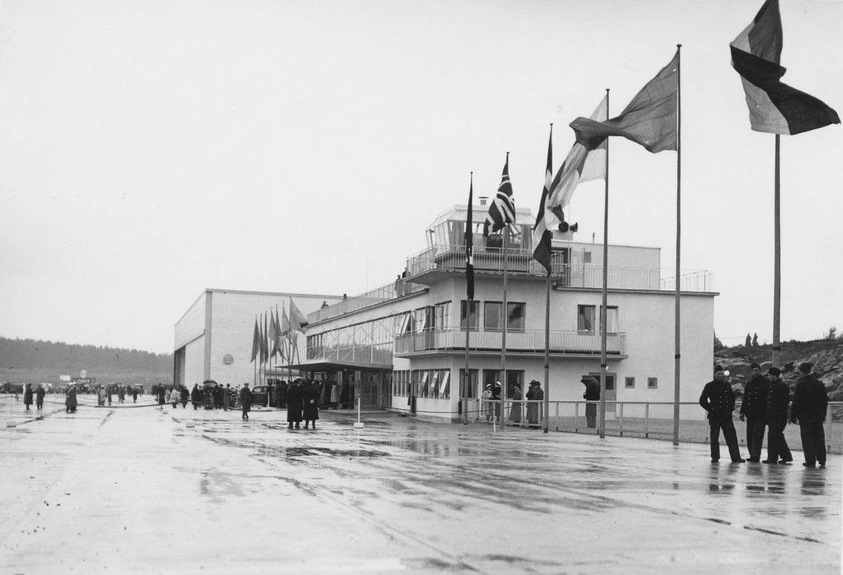Invigningen av Bromma flygfält i juni 1936 i samband med Ilis-utställningen.