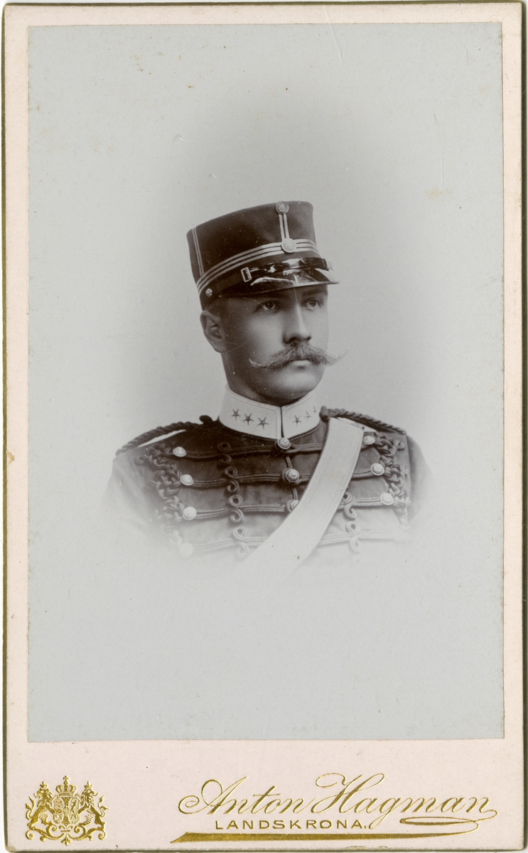 Porträtt av Carl Bergwall, officer vid Wendes artilleriregemente A 3.