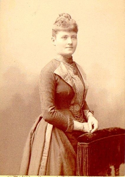 Jenny Jungmarker född Neuman. (enligt annan uppgift C.V. Roikjer).