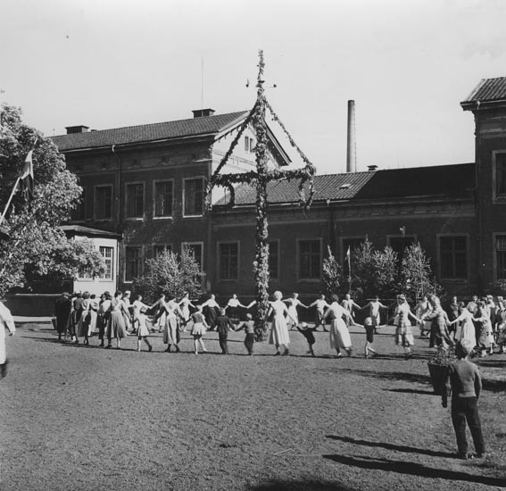 Midsommarfirande på S:t Jörgens sjukhus, Hisings Backa, Göteborg år 1958