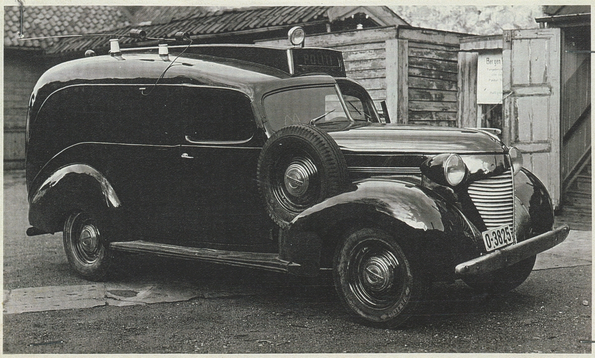 Hudson 112, modell 1939.
O-3825.