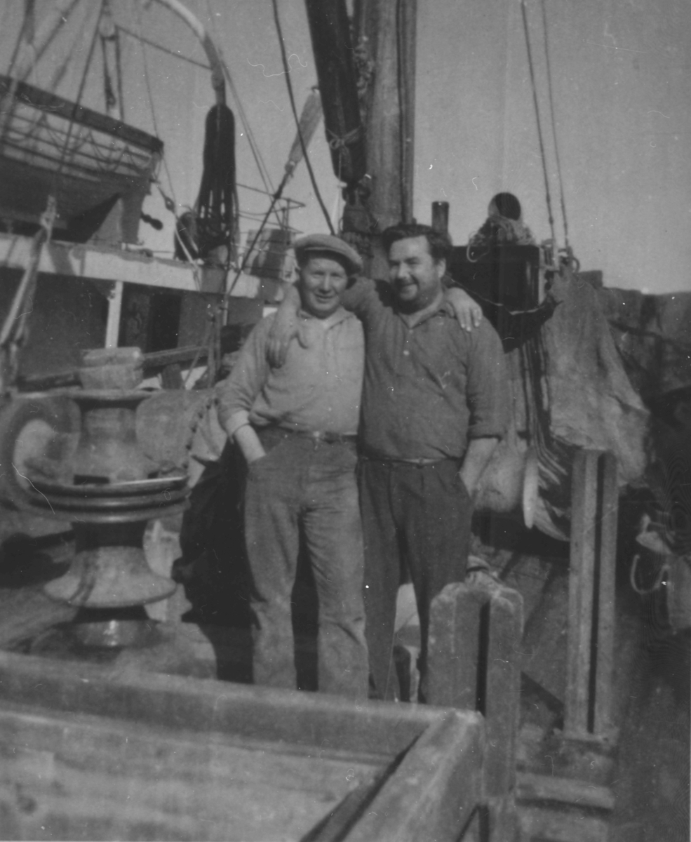 To menn ombord på "Nordsild". ca 1952