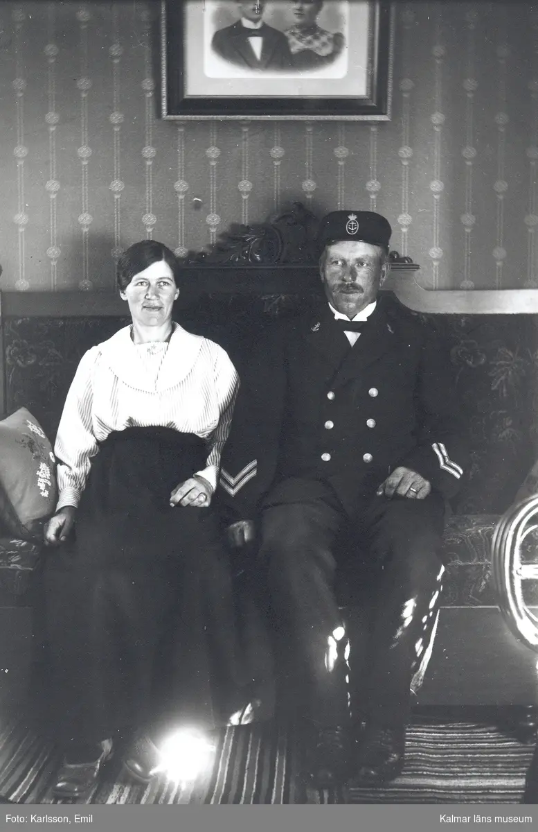 Mästerlotsen Karl August Sundström, f. 1879, d. 1954 med makan Anna Sofia, f. 1874, d. 1927.