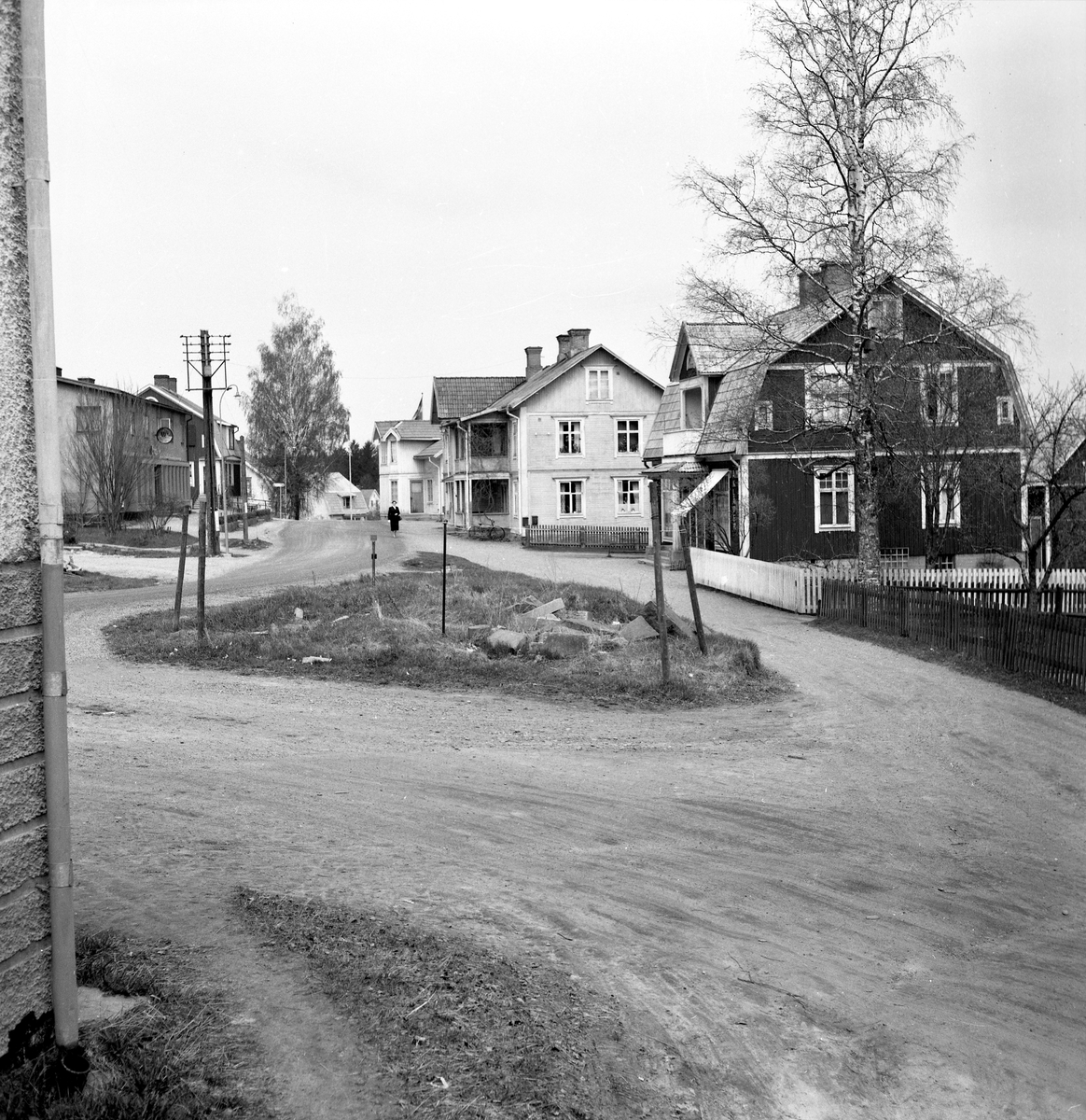 Någonstans i Värmland - från slutet av 1950-talet. Lämna gärna en kommentar om du vet något om bilden.