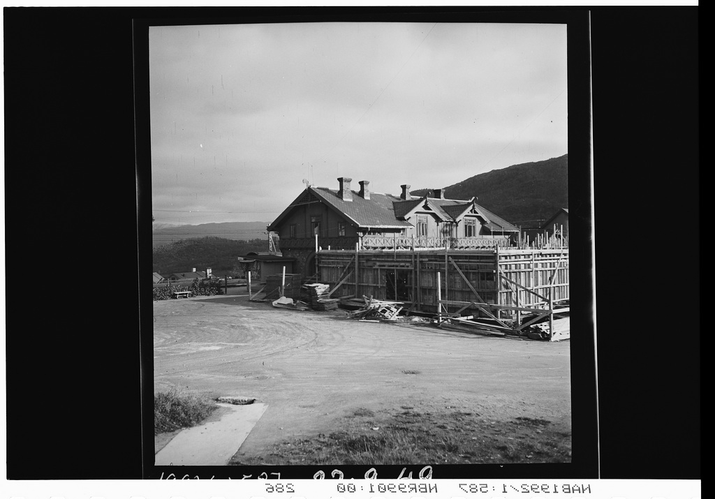 Husbygging, Narvik Jernbanestasjon, Ofotbanen.