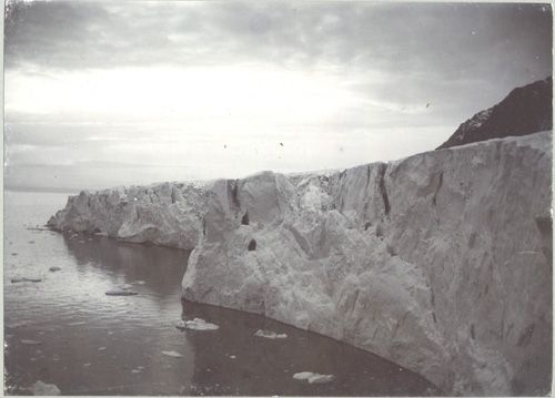 "Glacier sedd från ena sidomoränen", troligen på Vasahalvön.