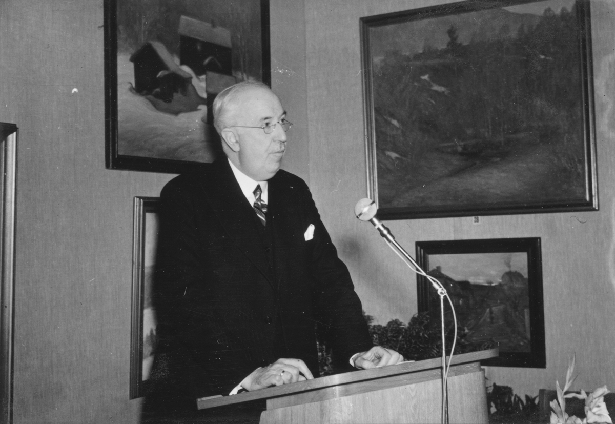 Riksantikvarie Sigurd Curman höll högtidstalet vid invigningen av Gävle Museum den 29 september 1940, som samtidigt blev ett invigningstal, eftersom landshövdning Sven Lübeck var förhindrad att deltaga.