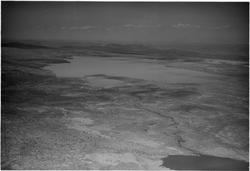 Lyngsjøen, 29.06.1953, innsjø, fjellandskap, hytte eller set