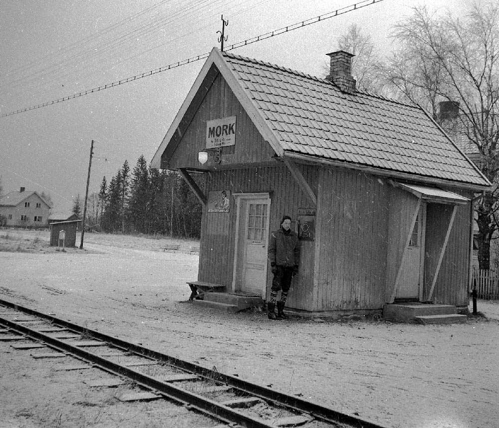 Mork stasjon to år etter at Aurskog-Hølandbanen ble nedlagt