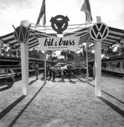 Bil & Buss monter vid Sundsvallsmässan 1954. Olika modeller 