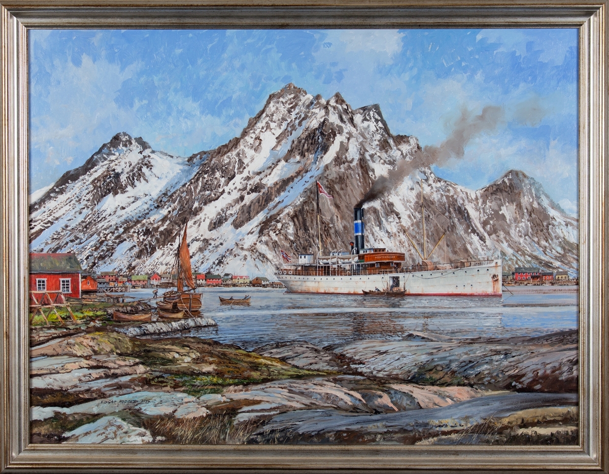 Skipsportrett av dampskipet VESTERAALEN laster/losser i Lofoten.