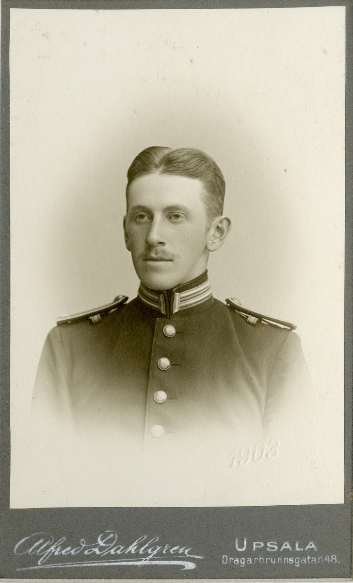 Porträtt av Gustaf Stiernstedt, underlöjtnant vid Upplands regemente I 8.