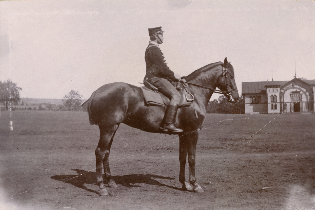Soldat från Livregementets husarer K 3 till häst.