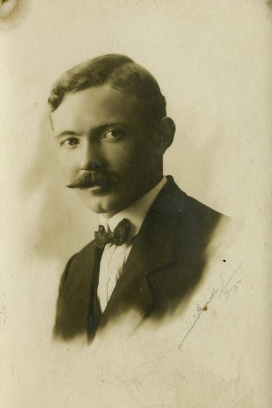 Svart-hvitt portrett av Henrik Stene, som overlevde forliset til "Gurre" i 1917.