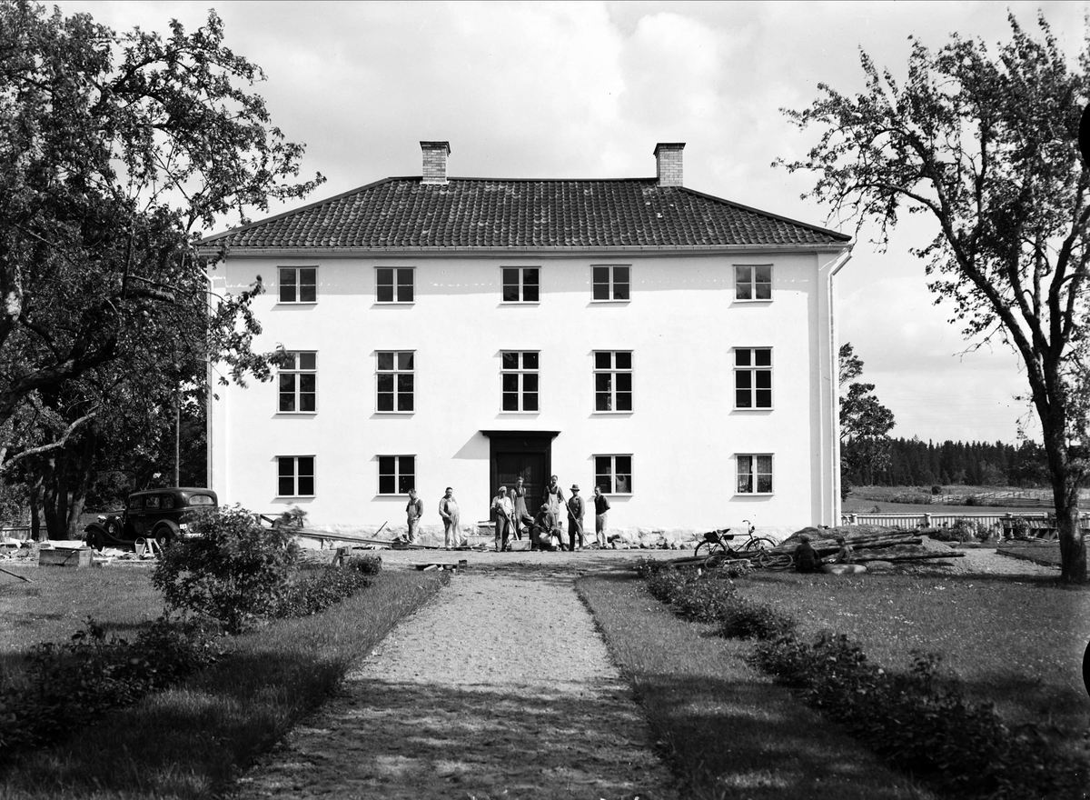 Den nyrenoverade Åkerby bygdegård strax innan invigningen 3 - 4 juli 1937