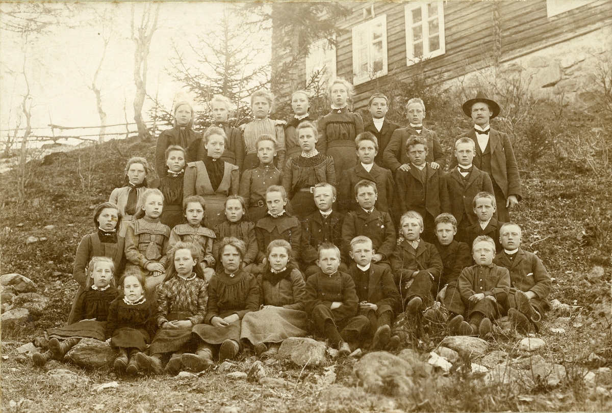 Skulefoto, Thorshaug skule, ca 1910.