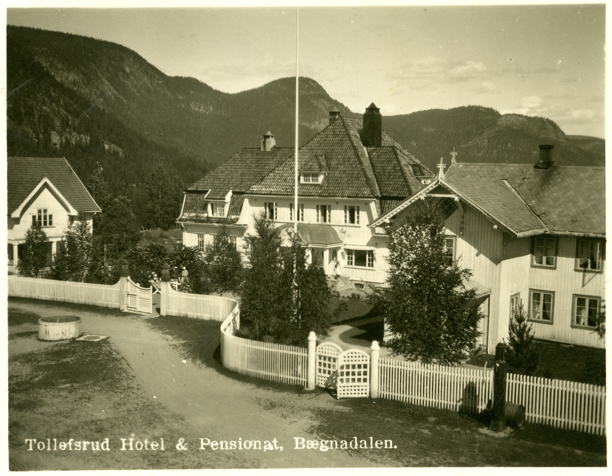 Postkort med motiv av Tollefsrud Hotel & Pensionat, Bægnadalen.