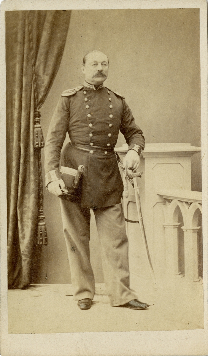 Porträtt av okänd officer vid Upplands regemente I 8.