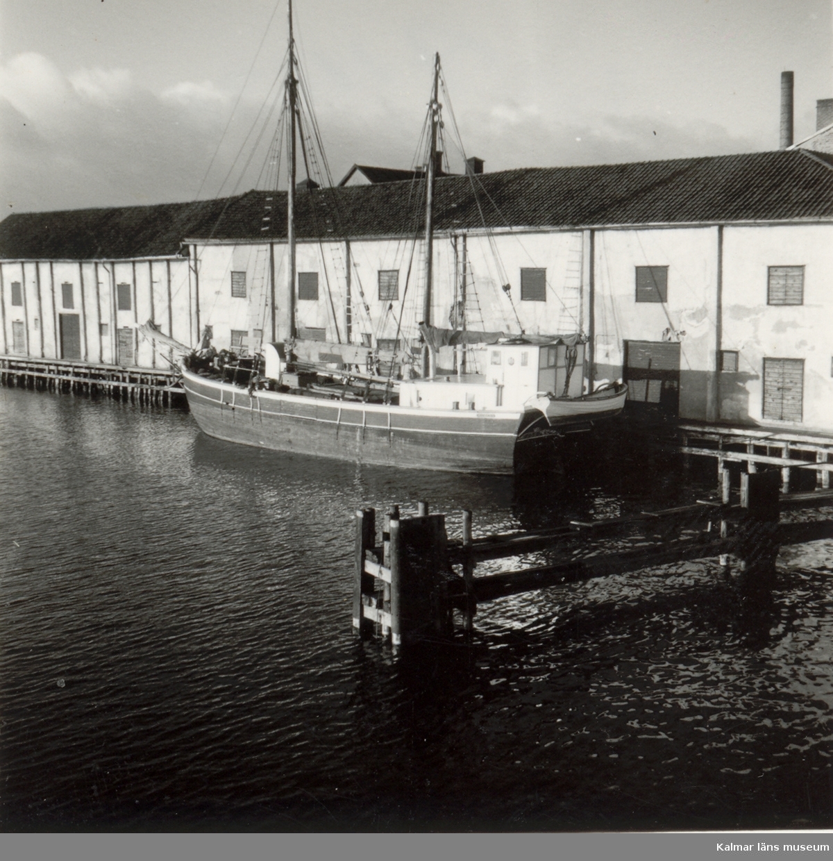 Galeasen Norden av Kalmar.

Kalmar november 1955.