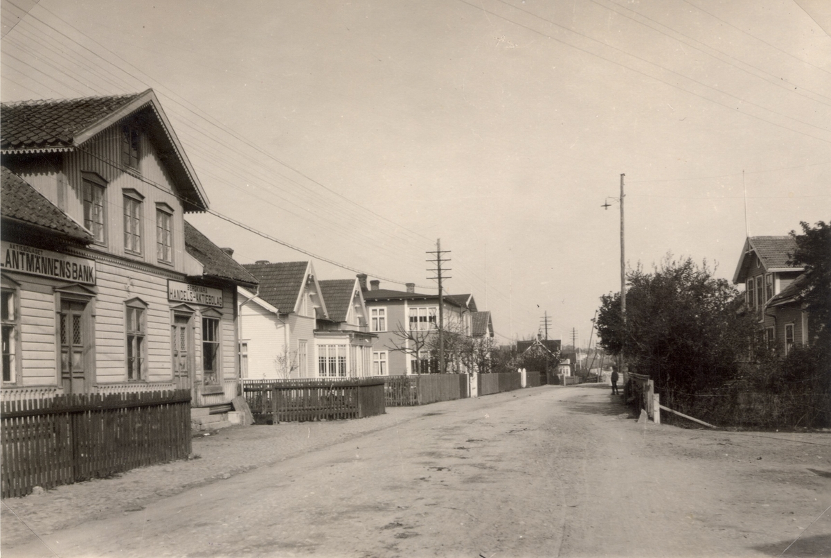 Huvudgatan i Bergkvara 1922.
