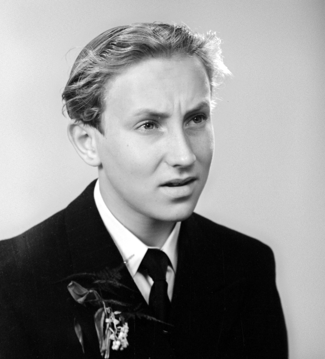 Konfirmanden Bertil Abrahamsson. Foto i maj 1950.
