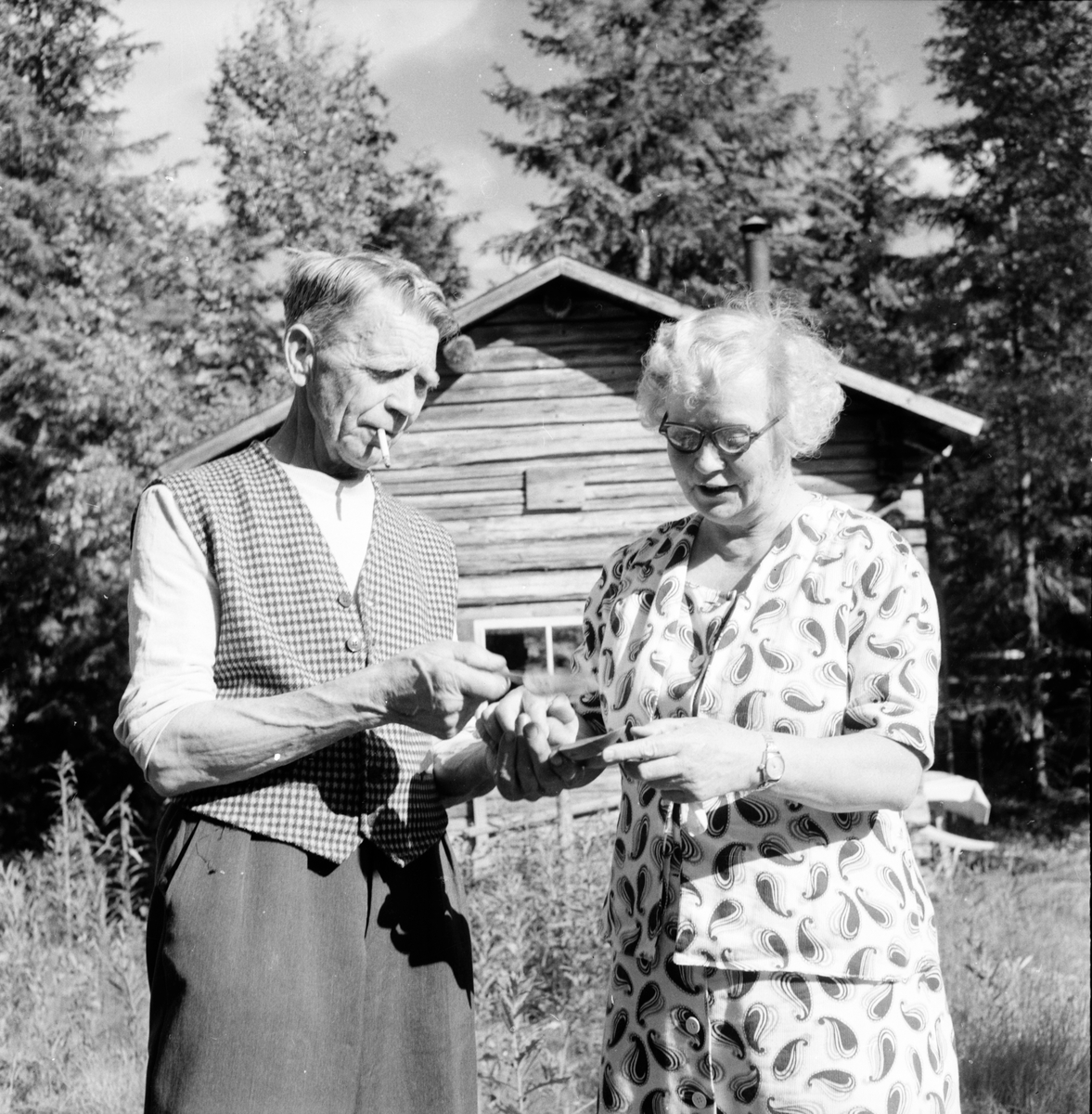Lindin Ester,
Stuga,
Vallåsen,
2 Juli 1956