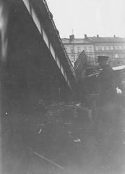 Sammenstyrtning av broen over jernbanen i Oslogate. Nordside