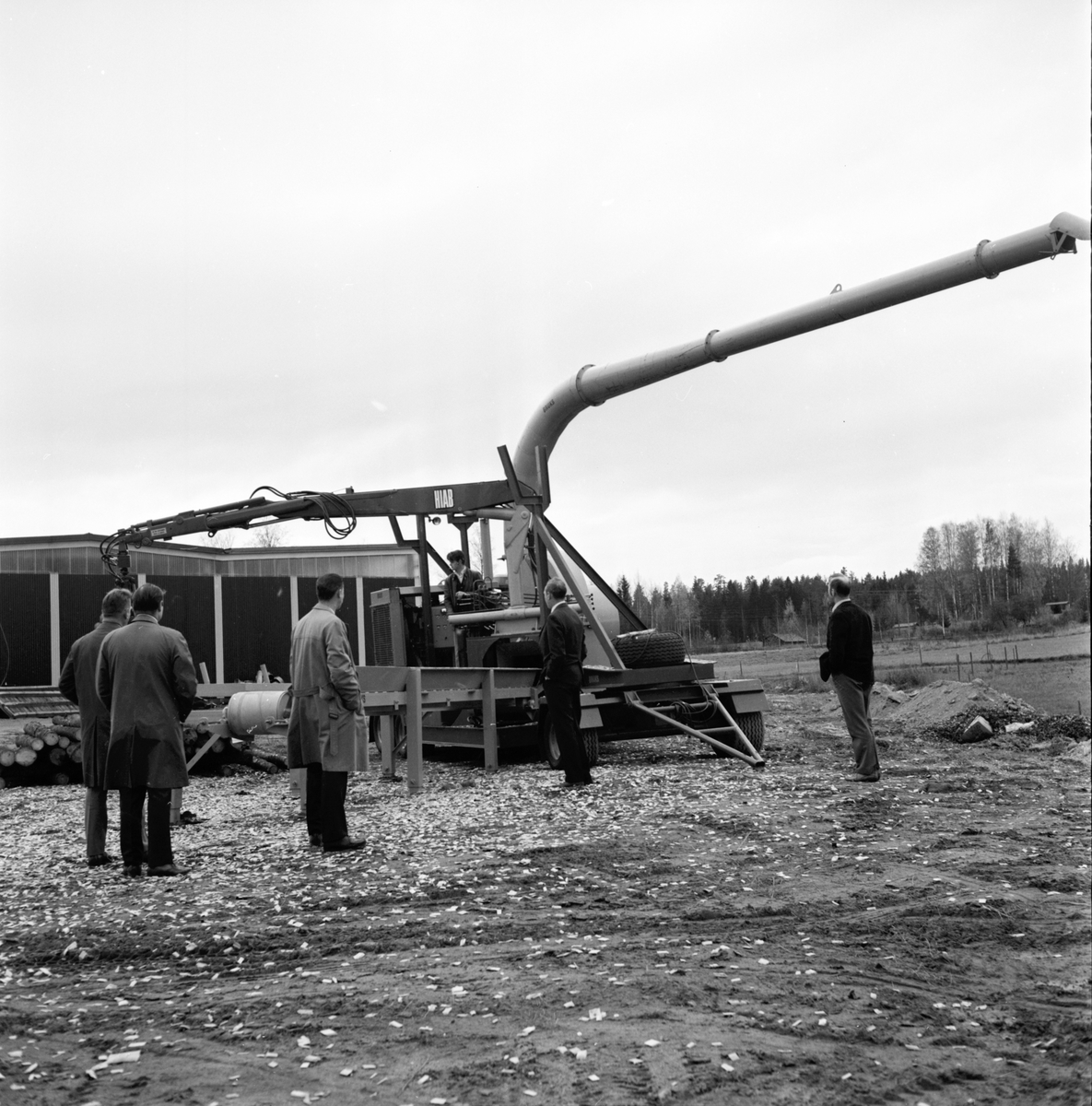 Bruksmekaniska. Visning av ny flistugg.
Oktober 1970