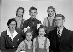 Aasta og Anton Bergheim med barna Arnt, Ingeborg, Berta, Aud
