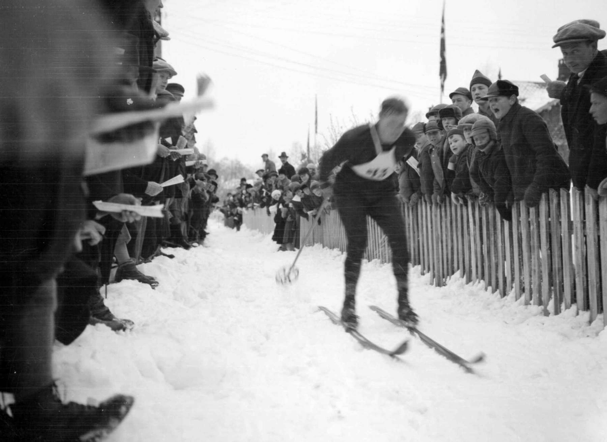 Hovedlandsrennet Lillehammer 1927. Fra et langrenn med start og innkomst i byen.