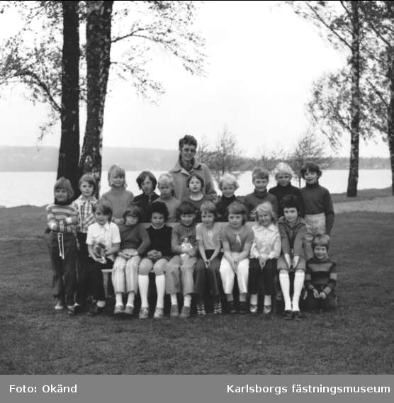 Klassfoto från Strandskolan, Karlsborg, 1972. Neg finns.
