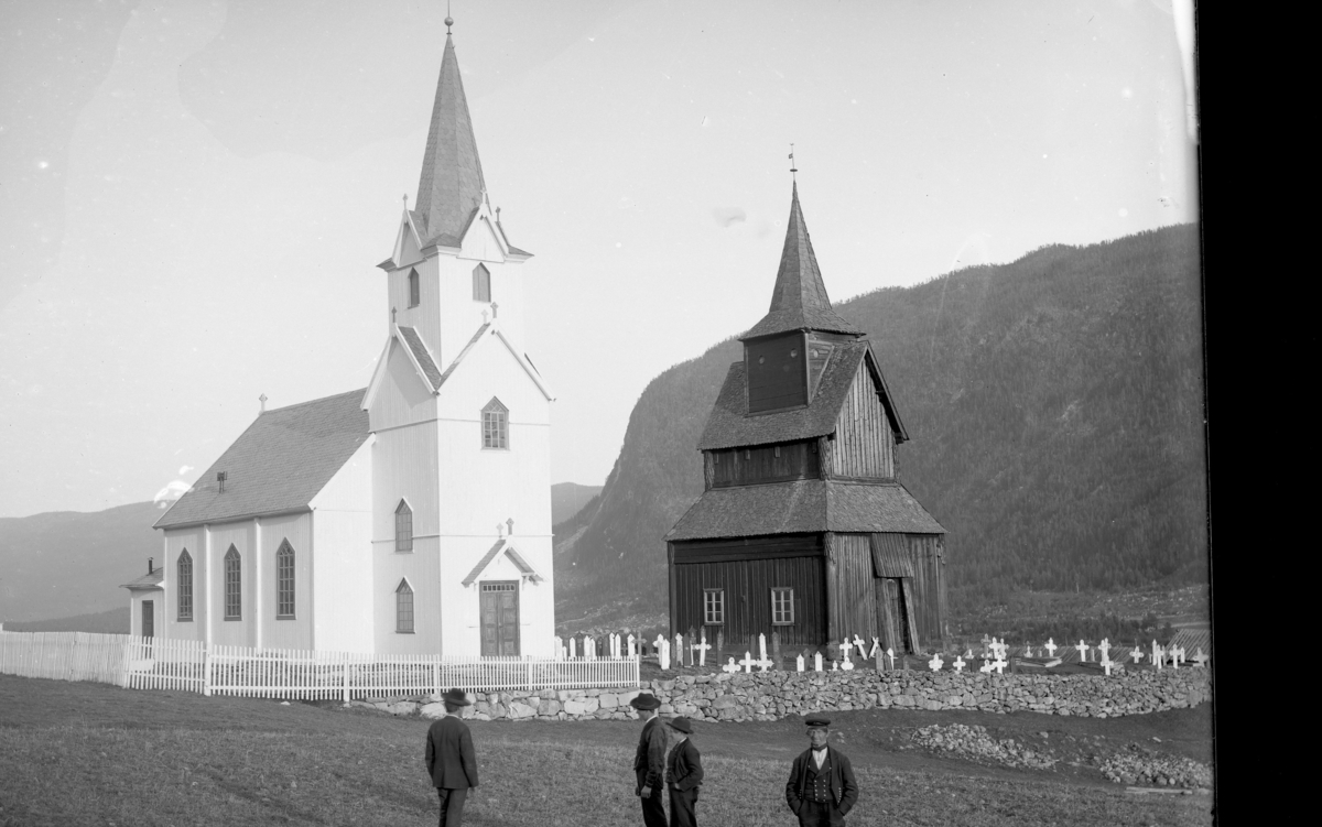 Torpo kyrkje og Torpo stavkyrkje