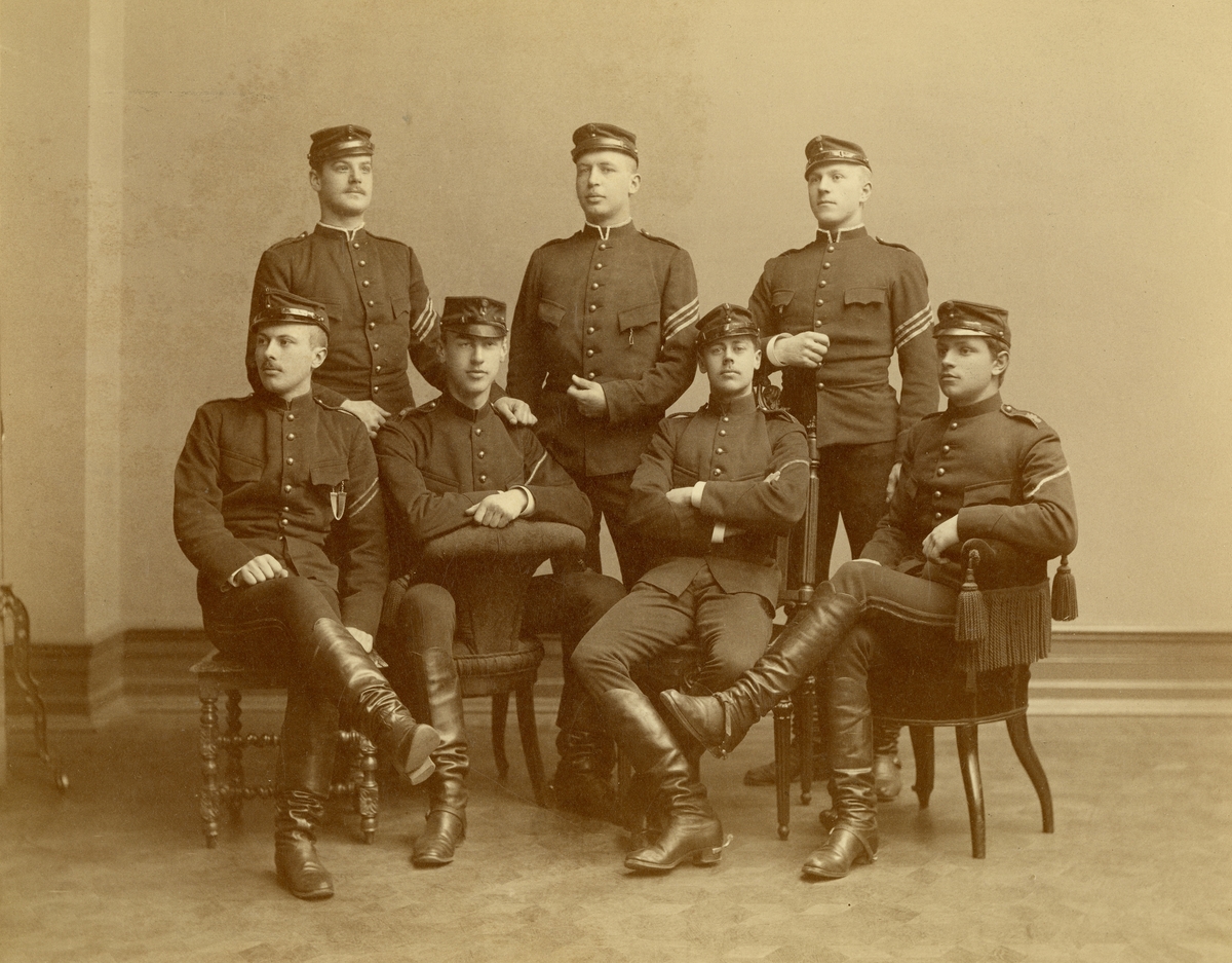 Grupporträtt av officersaspiranter vid Göta artilleriregemente A 2 i Göteborg 1901-1902.