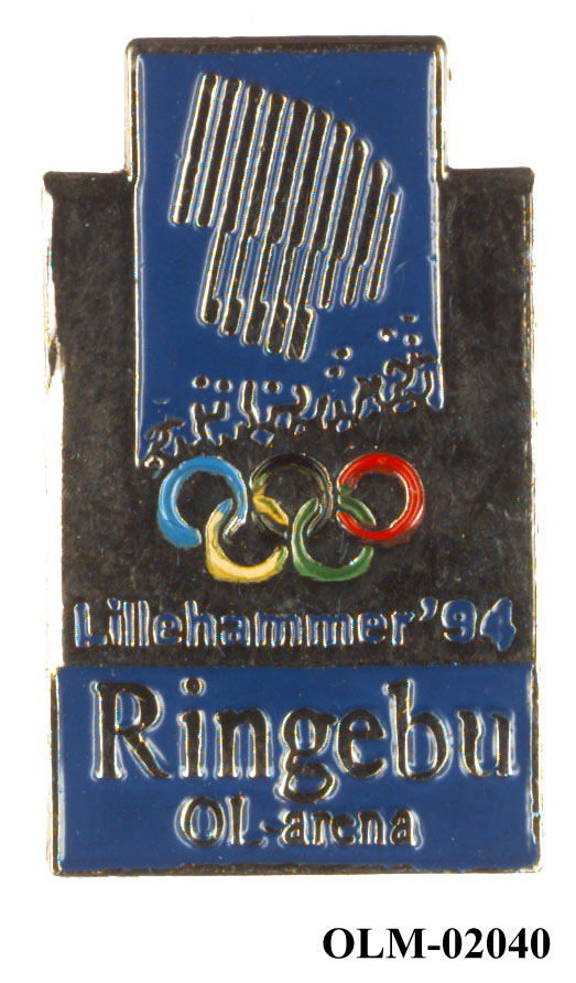 Rektangulært merke for OL-arenaen Ringebu med emblemet for Lillehammer '94.